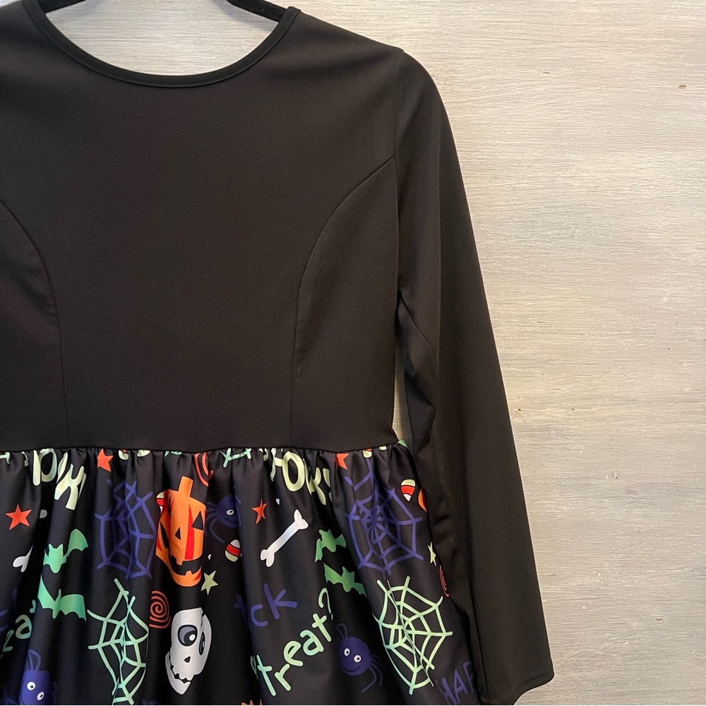 Camisa Spiders Webs Skulls Jackolanterns Candycorn Happy Halloween Dress L LN - Picture 2 of 10